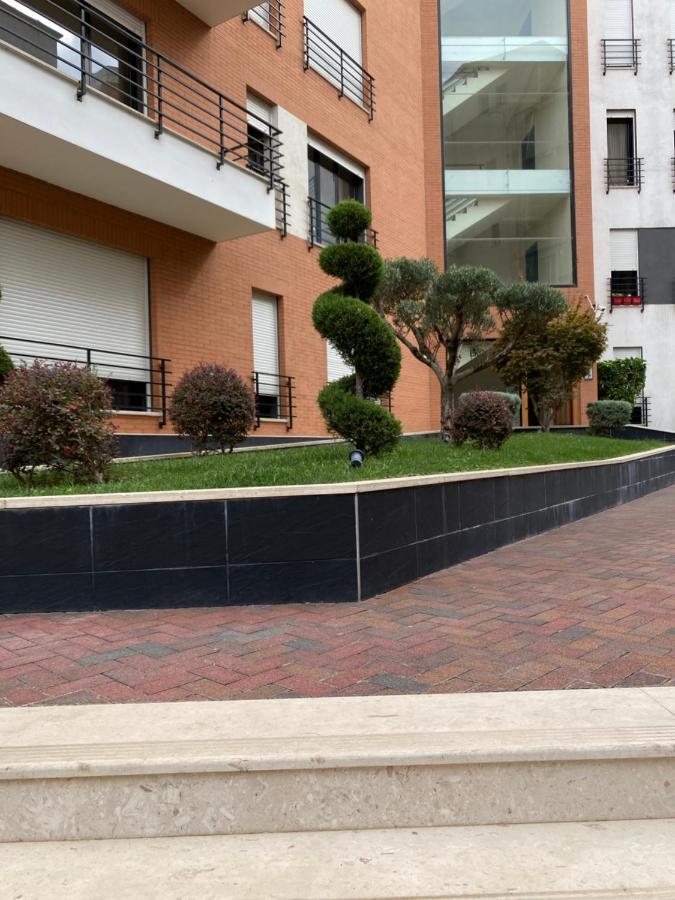 Nemis Apartments In The Centre Of Tirana Four Free Parking Exterior photo
