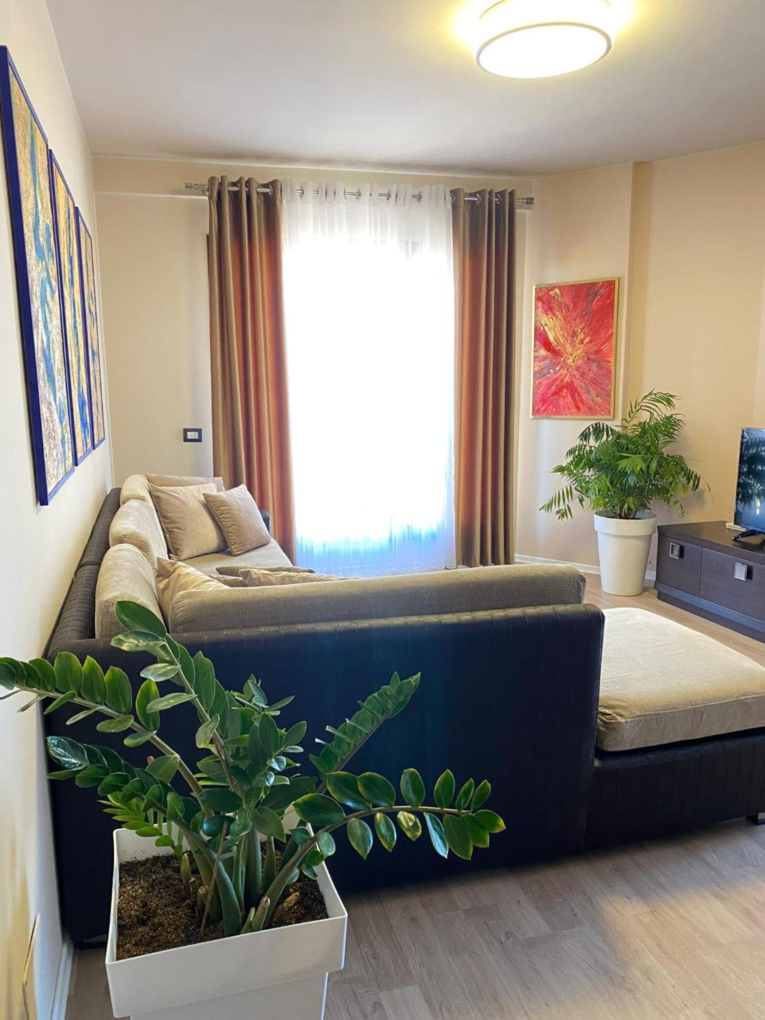 Nemis Apartments In The Centre Of Tirana Four Free Parking Exterior photo