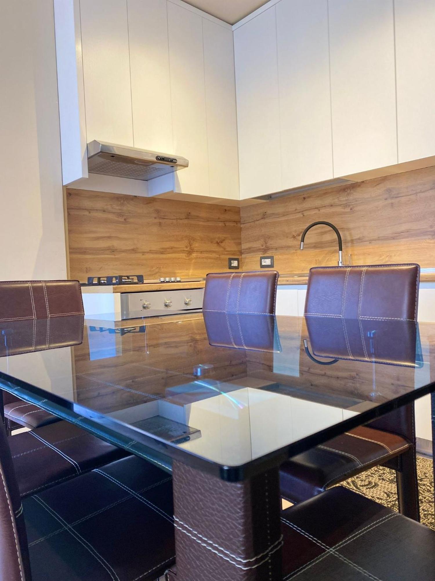 Nemis Apartments In The Centre Of Tirana Four Free Parking Exterior photo