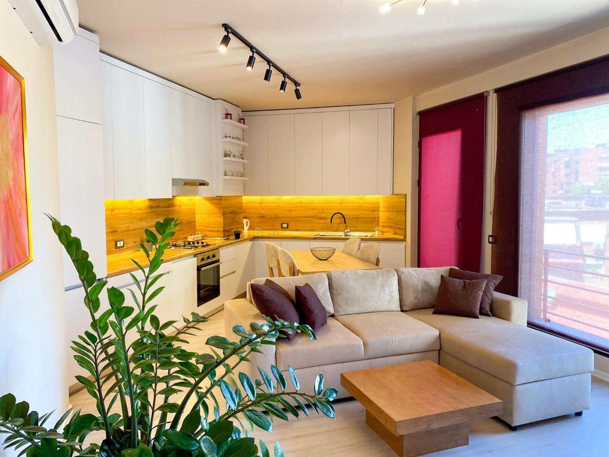 Nemis Apartments In The Centre Of Tirana Four Free Parking Exterior photo