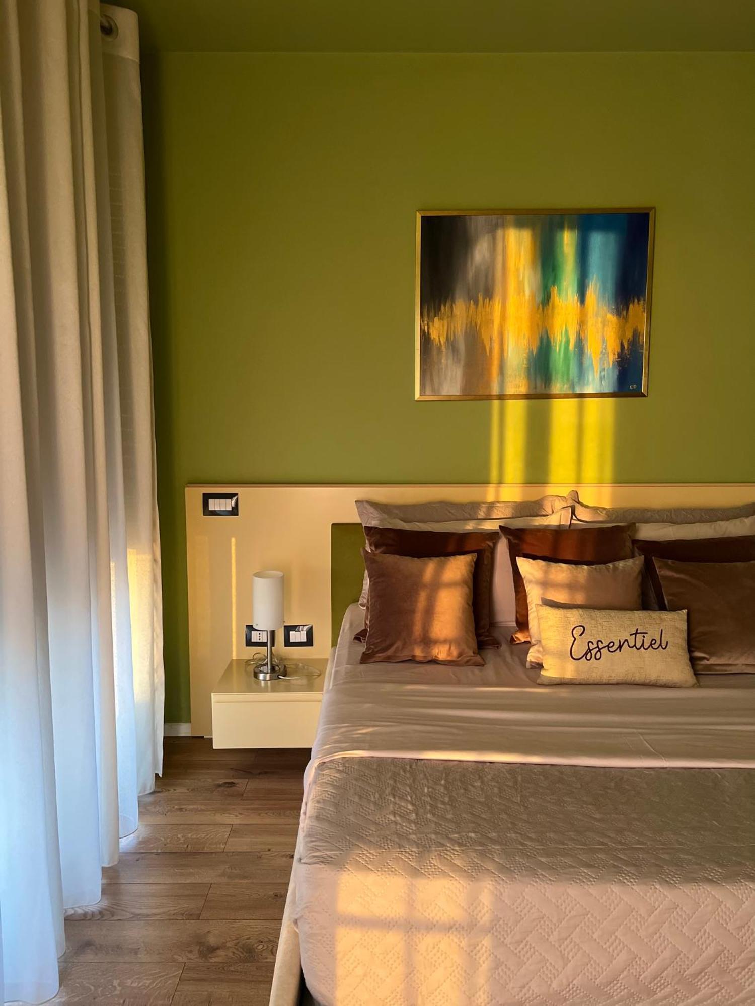 Nemis Apartments In The Centre Of Tirana Four Free Parking Exterior photo